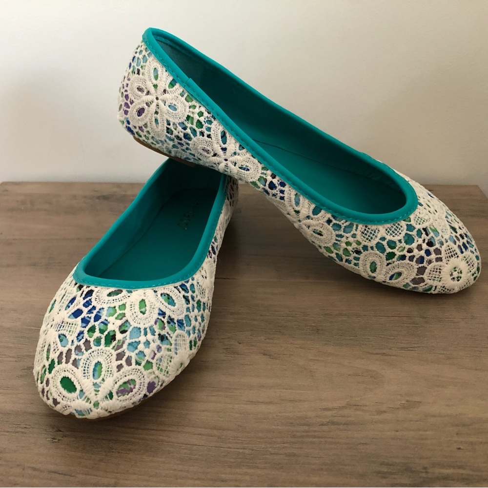 Bamboo Clore Teal Flats with Floral Design